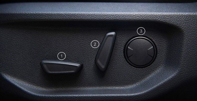 Asientos con ajuste eléctrico de 8 posiciones para el conductor y el pasajero