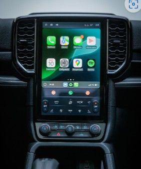 Sistema de conectividad SYNC4 con pantalla multi-táctil