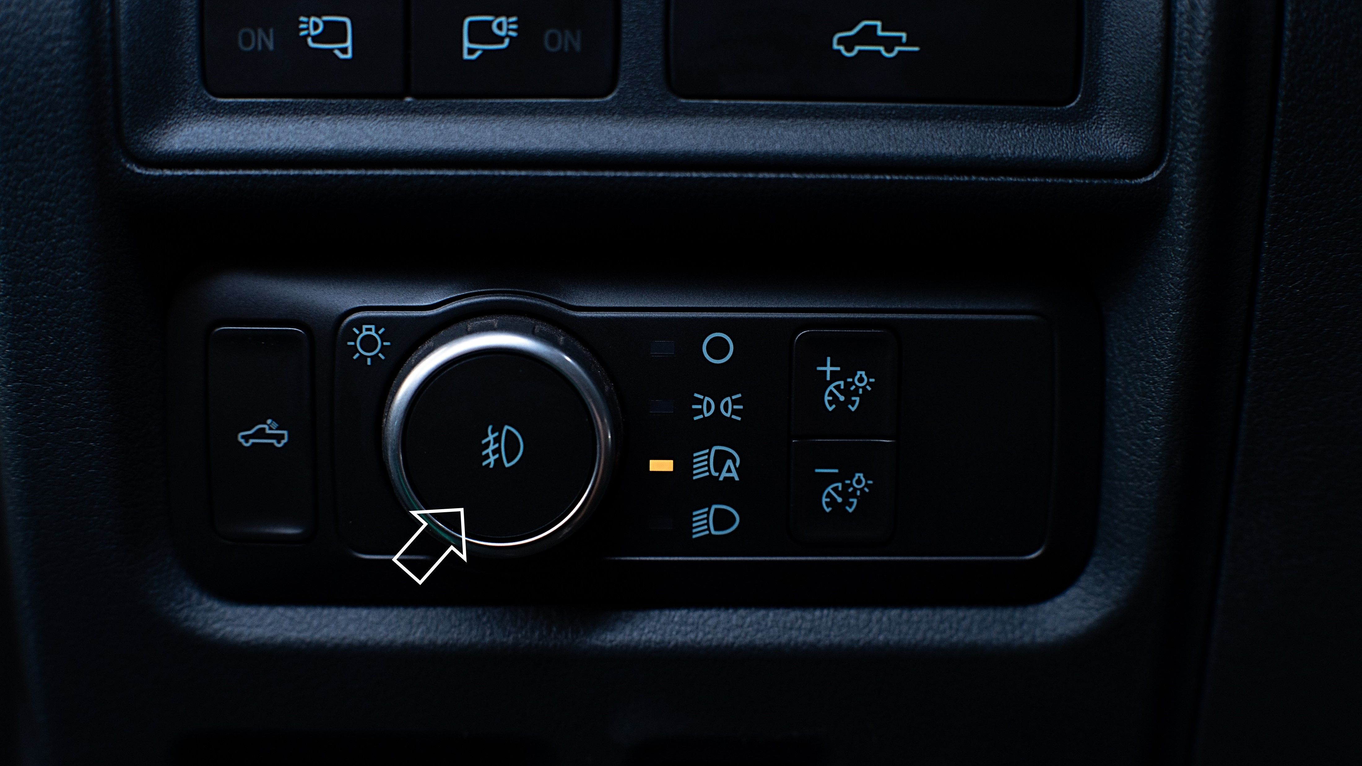 Encendido de faros antinieblas