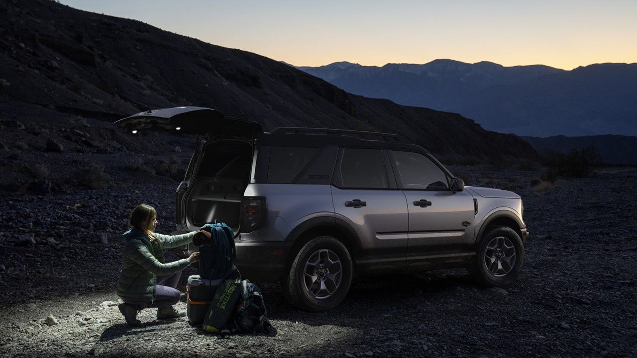 Portón de carga con iluminación direccionable